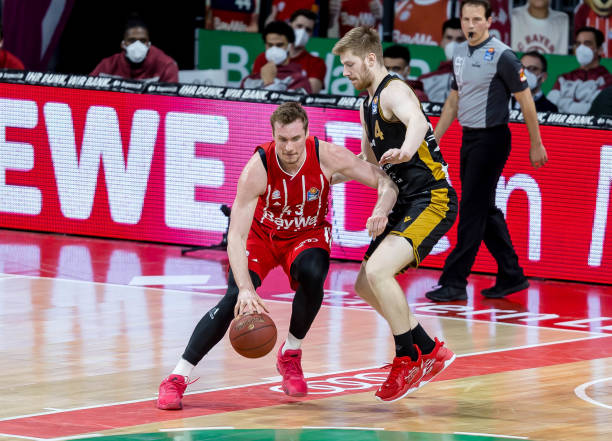 交出了一份 交出了一份