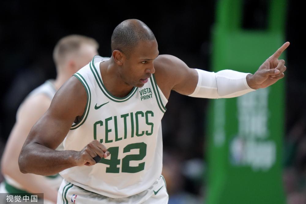 在网球比赛 在网球比赛